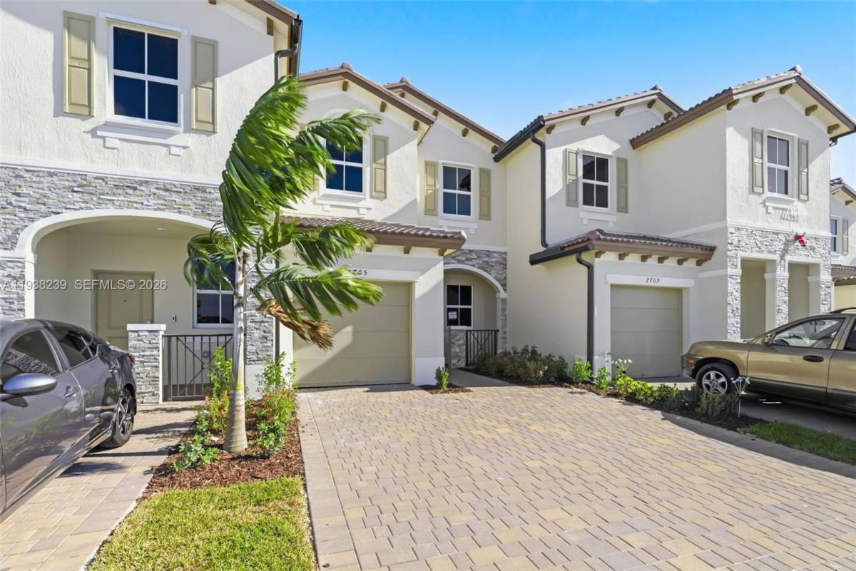 Townhouse for rent at 2705 SE 25 Ave, Homestead, FL 33035