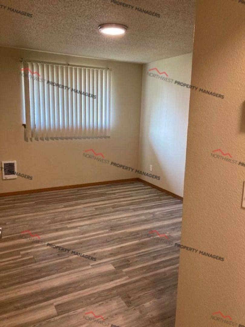 Apartment for rent at 1100 S Pearl St 1-36, Centralia, WA 98531