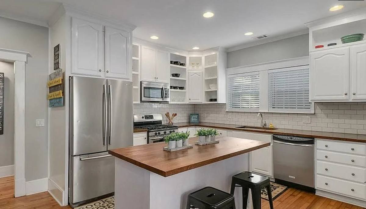 House for rent at 1507 E 51st St, Savannah, GA 31404