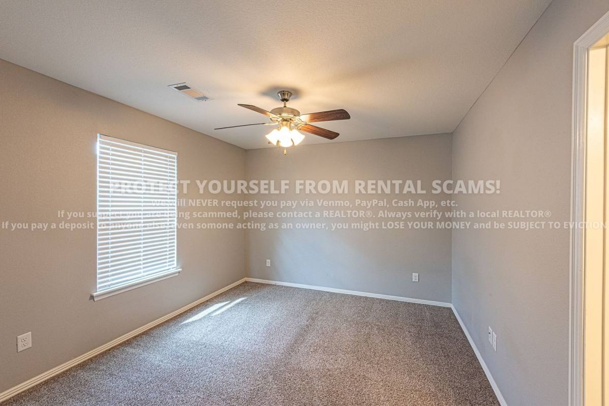 House for rent at 1271 N Corsica Dr, Fayetteville, AR 72704