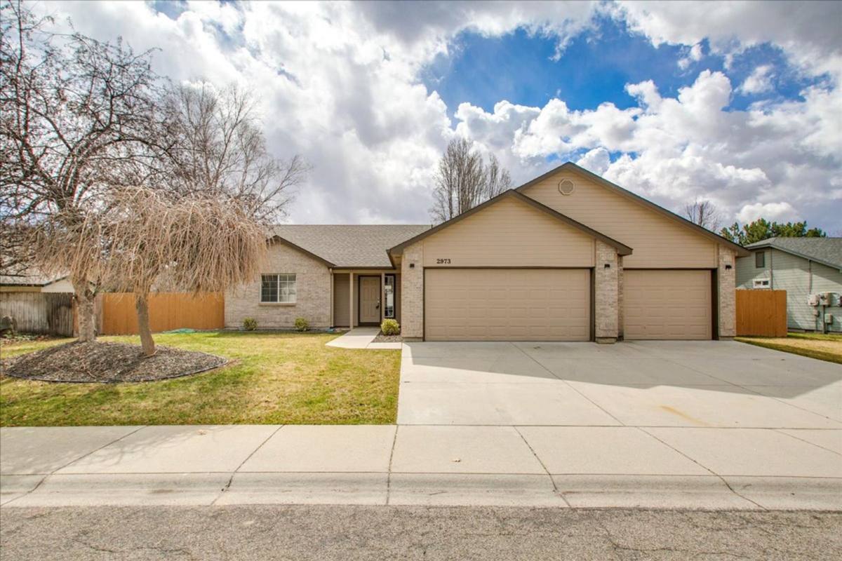 House for rent at 2973 W Ravenhurst St, Meridian, ID 83646