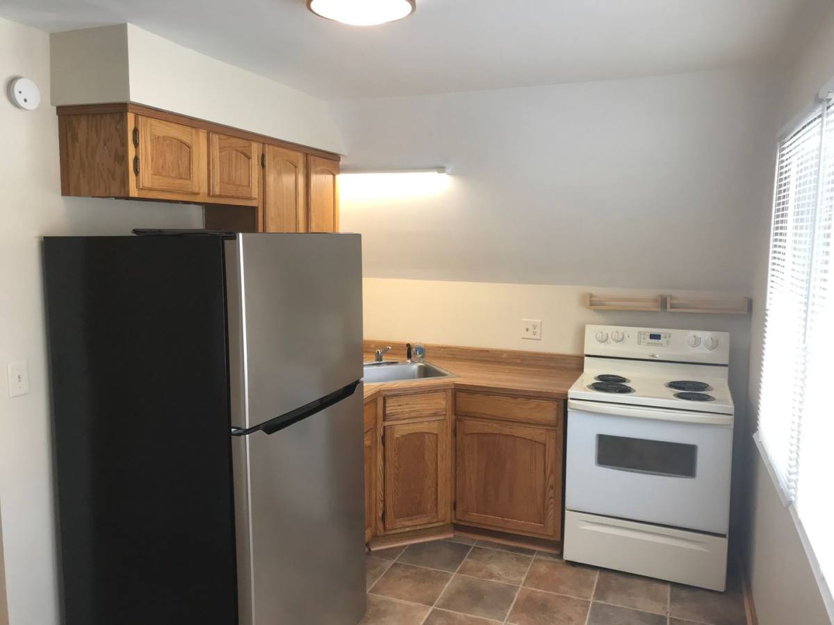 Apartment for rent at 409 Fairview Ave N, Saint Paul, MN 55104