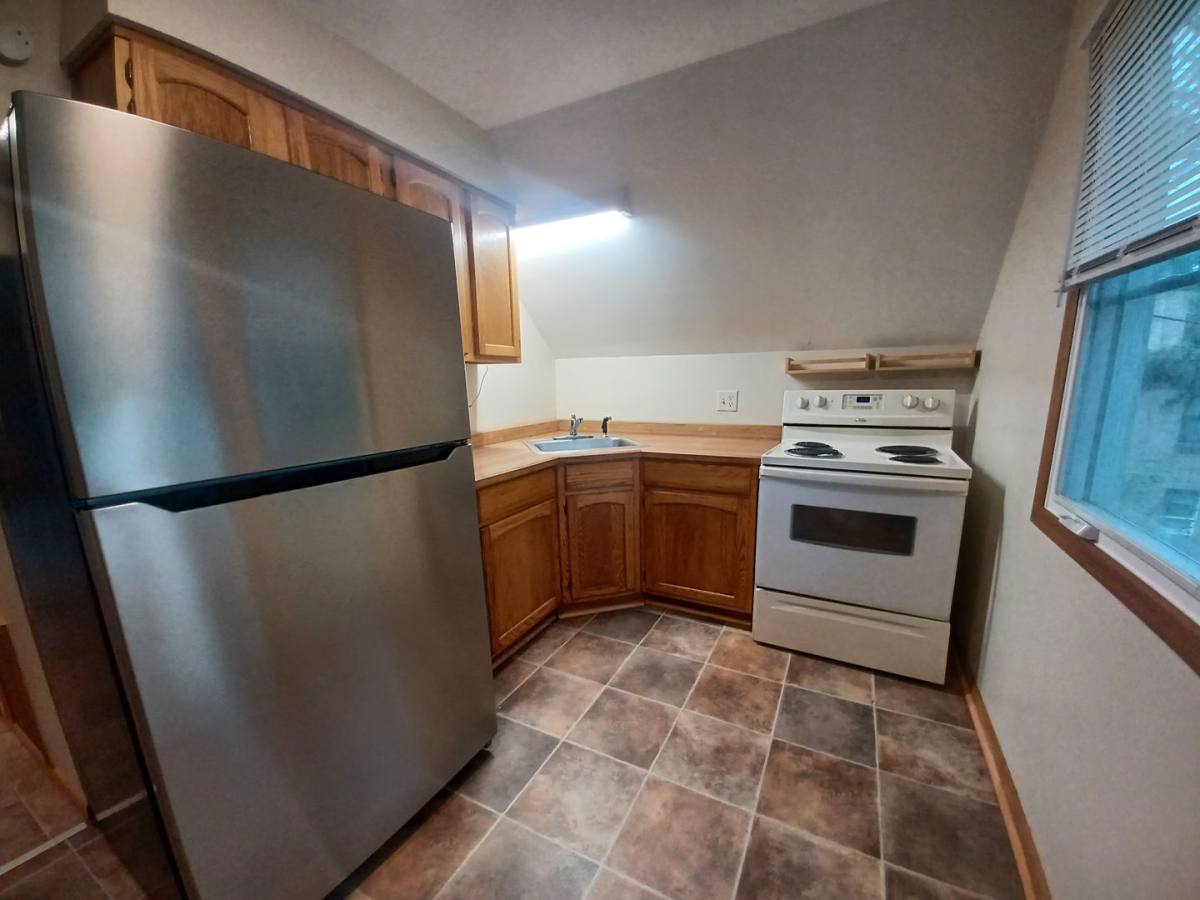Apartment for rent at 409 Fairview Ave N, Saint Paul, MN 55104