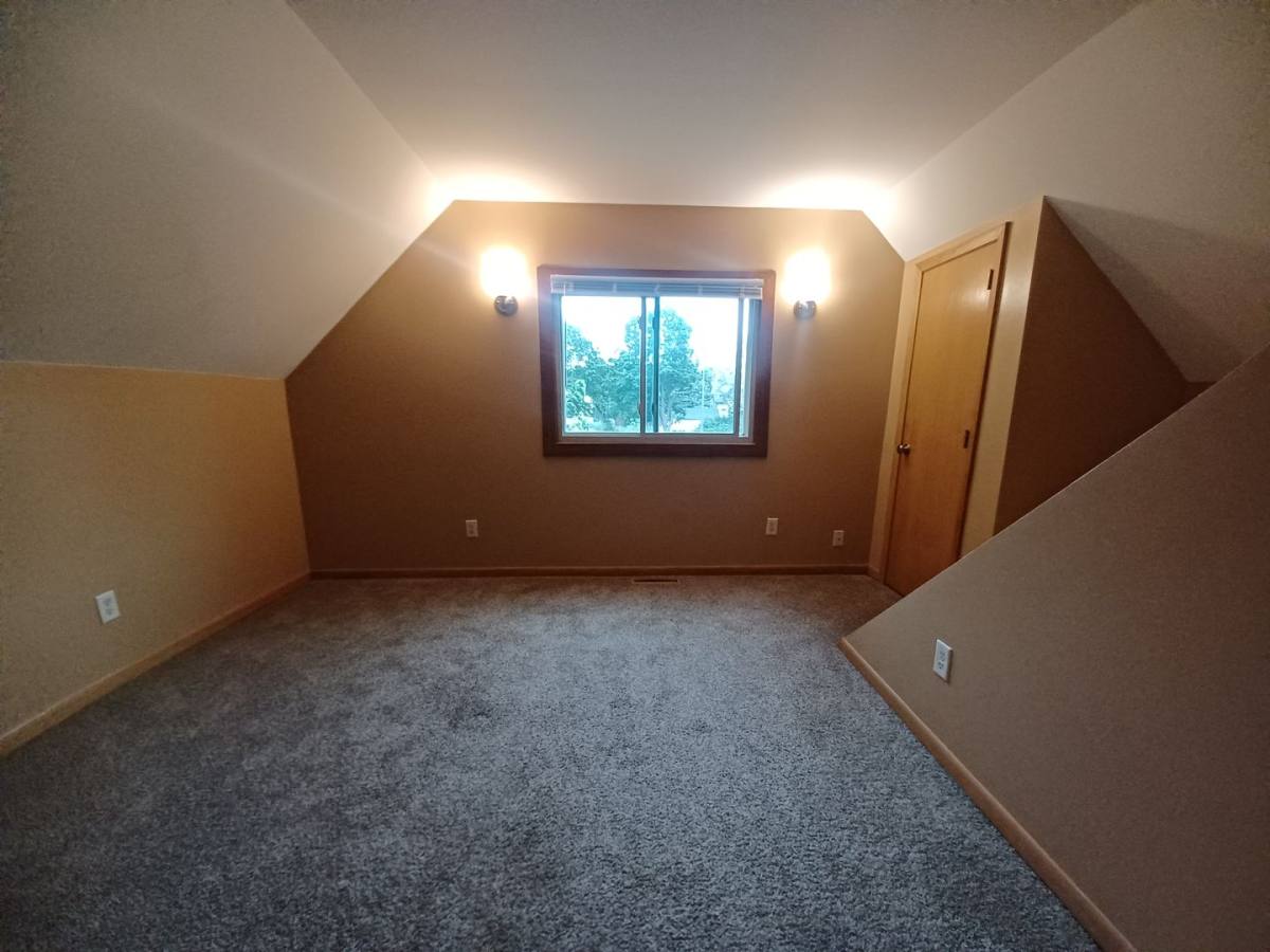 Apartment for rent at 409 Fairview Ave N, Saint Paul, MN 55104