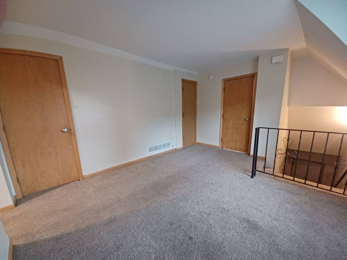 Apartment for rent at 409 Fairview Ave N, Saint Paul, MN 55104