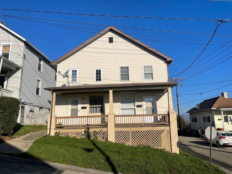 Apartment for rent at 900 11th St #1, Charleroi, PA 15022