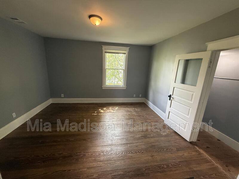 Apartment for rent at 607 W 44th St #B, Savannah, GA 31405