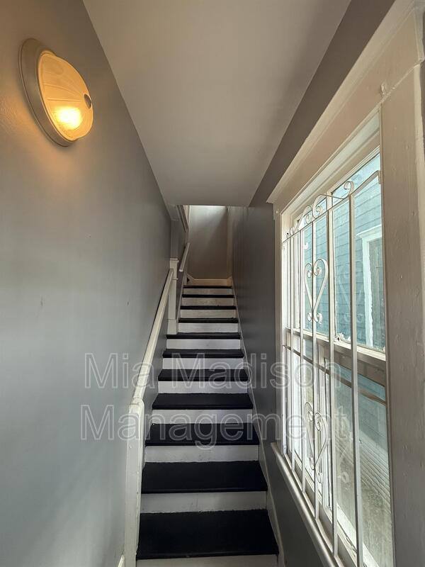 Apartment for rent at 607 W 44th St #B, Savannah, GA 31405