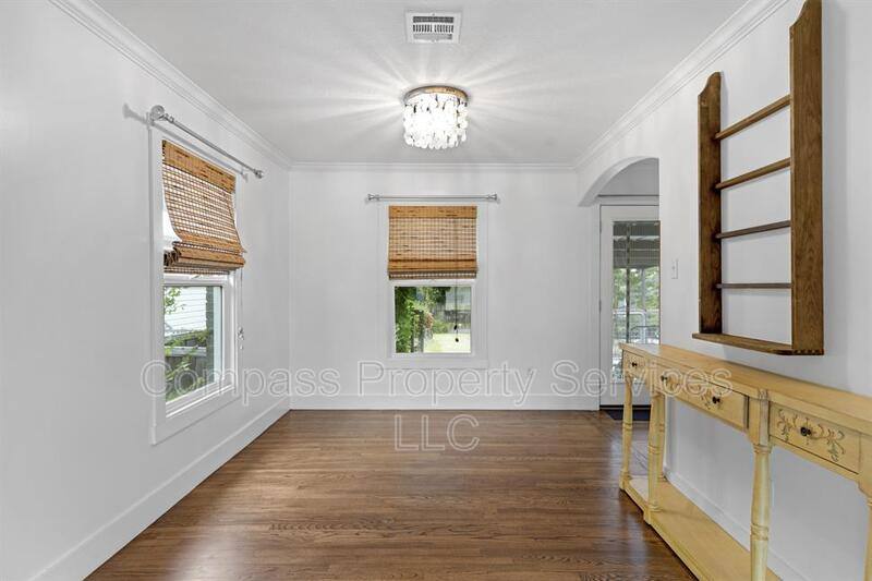 House for rent at 1113A N New Rd, Waco, TX 76710