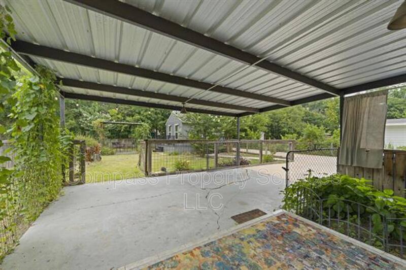 House for rent at 1113A N New Rd, Waco, TX 76710