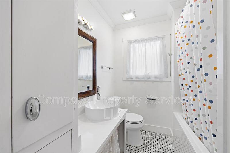 House for rent at 1113A N New Rd, Waco, TX 76710