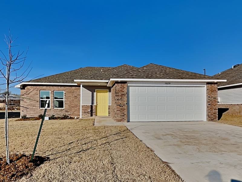 House for rent at 1029 E Stetson Lane, Mustang, OK 73064
