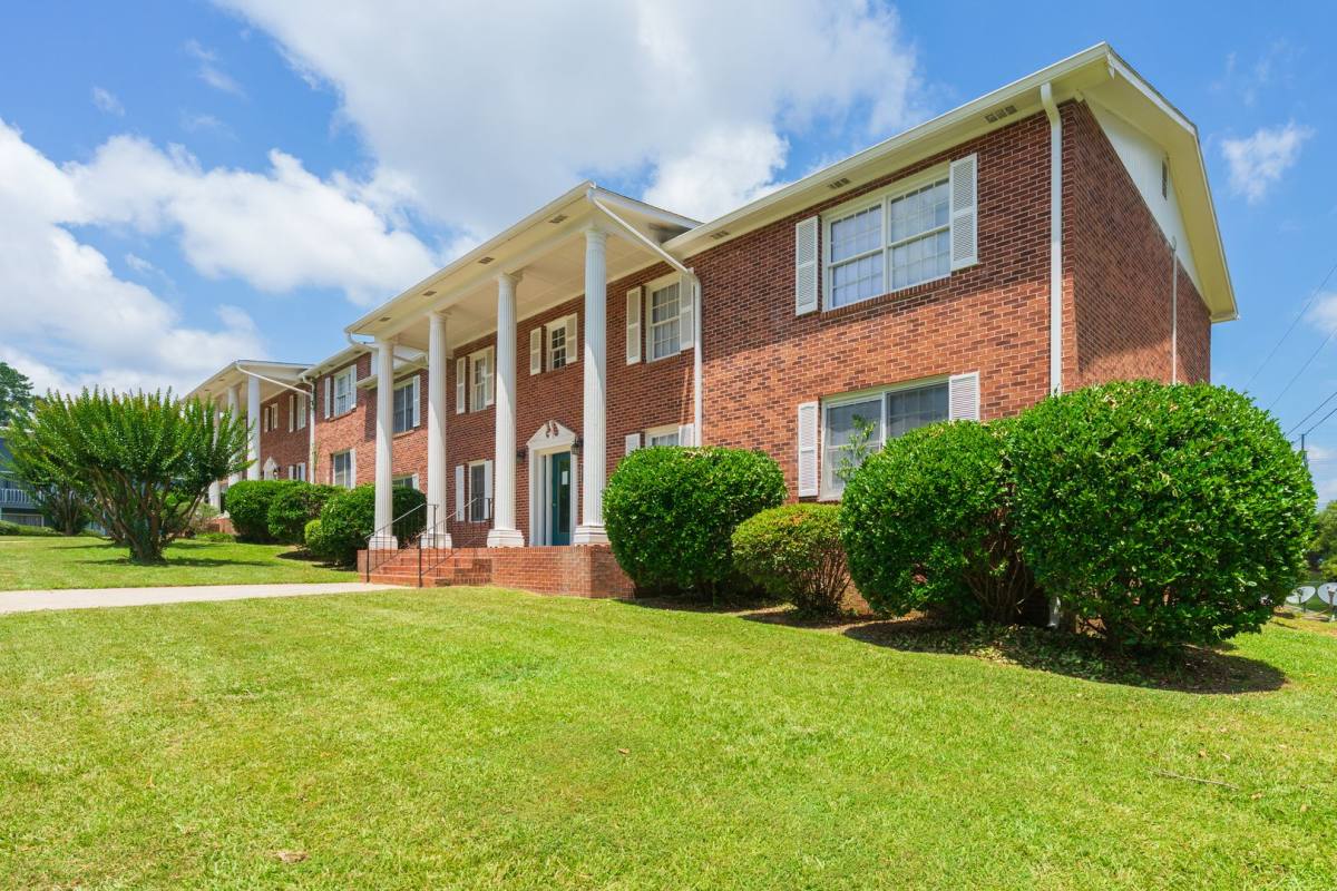 Apartment for rent at 1900 N Jefferson St, Milledgeville, GA 31061