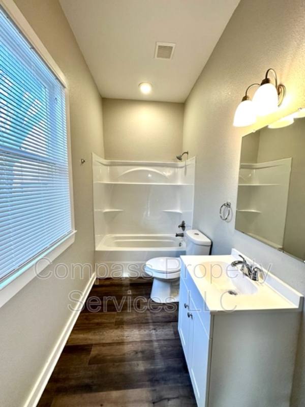 Apartment for rent at 1827 Proctor Ave #1827B, Waco, TX 76708