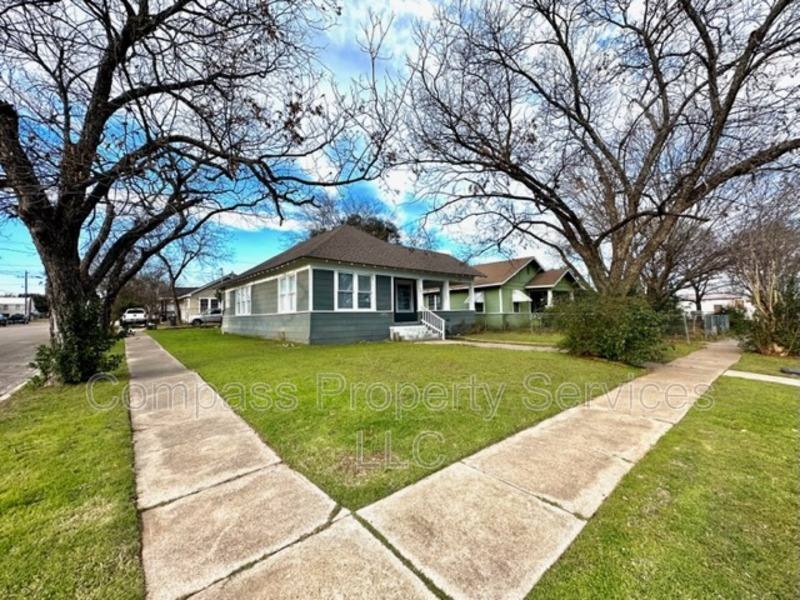 Apartment for rent at 1827 Proctor Ave #1827B, Waco, TX 76708