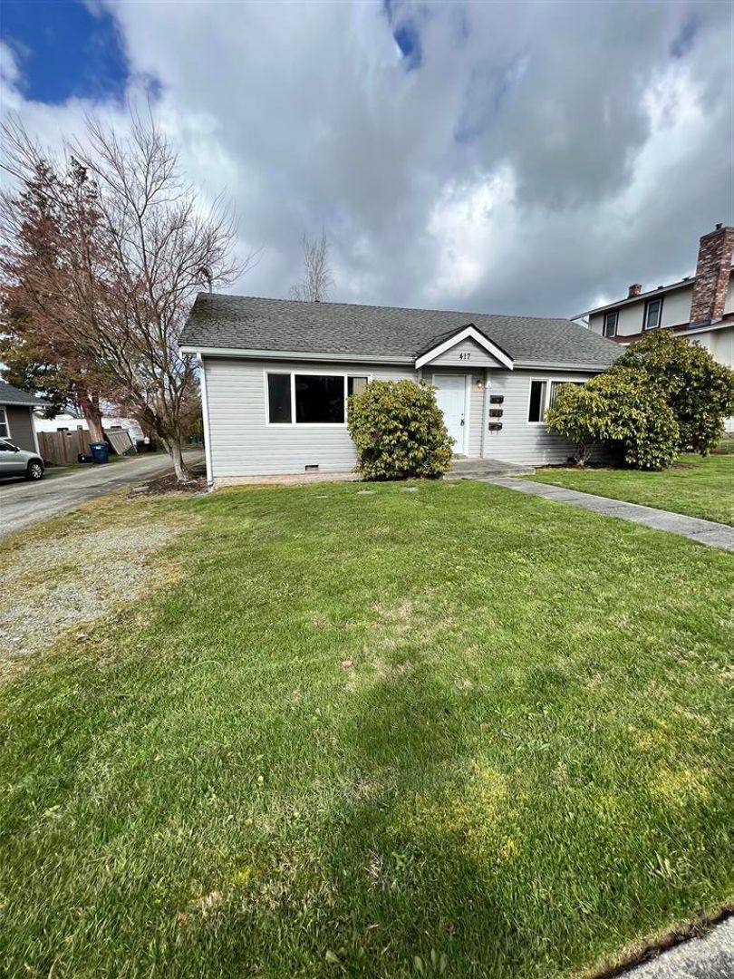 Townhouse for rent at 417 E Division St, Mount Vernon, WA 98273