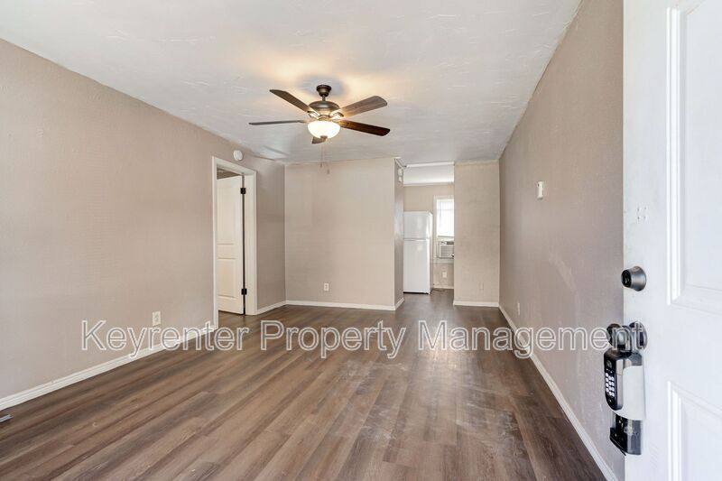 Apartment for rent at 316 SW 27th St #2, Oklahoma City, OK 73109