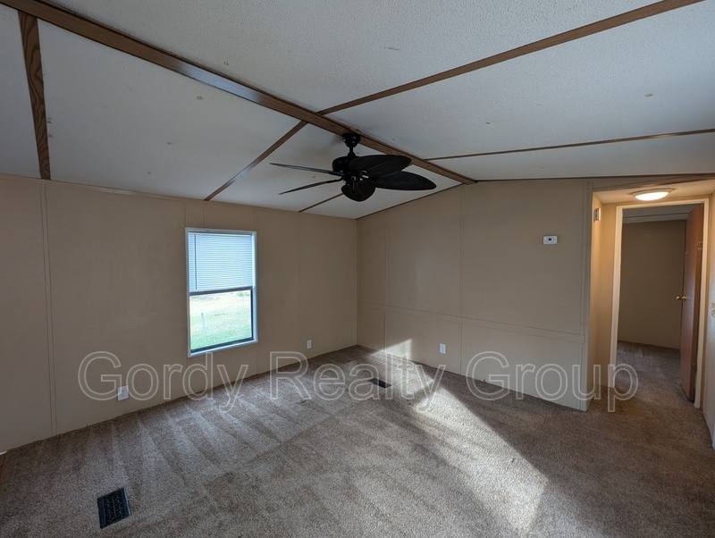 House for rent at 3123 Camp Rd, Marianna, FL 32446