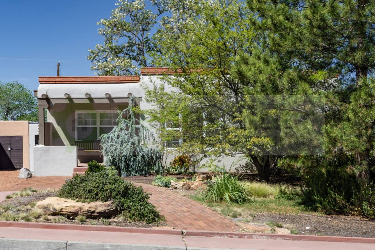 House for rent at 411 Wellesley Dr SE, Albuquerque, NM 87106
