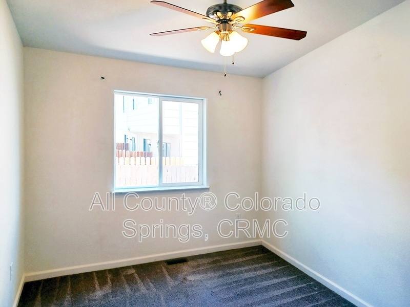 Townhouse for rent at 53 Royal Crest Dr, Pueblo, CO 81005