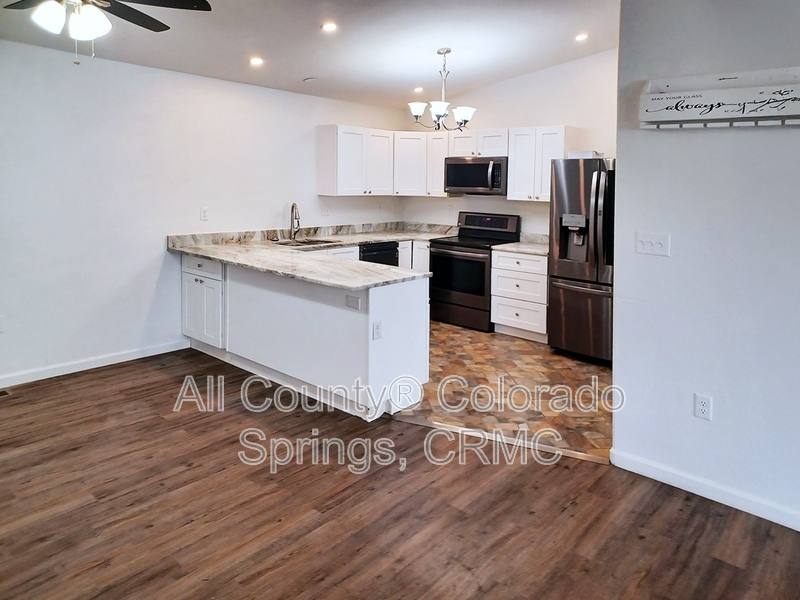Townhouse for rent at 53 Royal Crest Dr, Pueblo, CO 81005