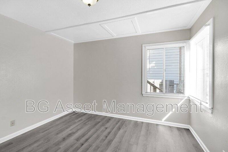 Apartment for rent at 150 Marina Way, Richmond, CA 94801