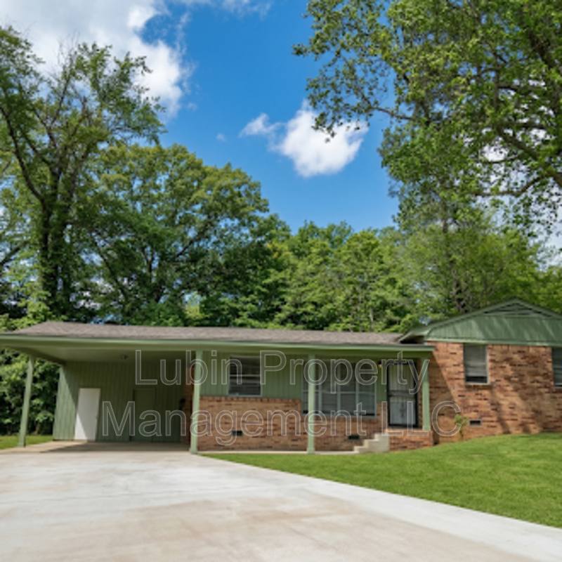 House for rent at 2879 Overton Crossing St, Memphis, TN 38127