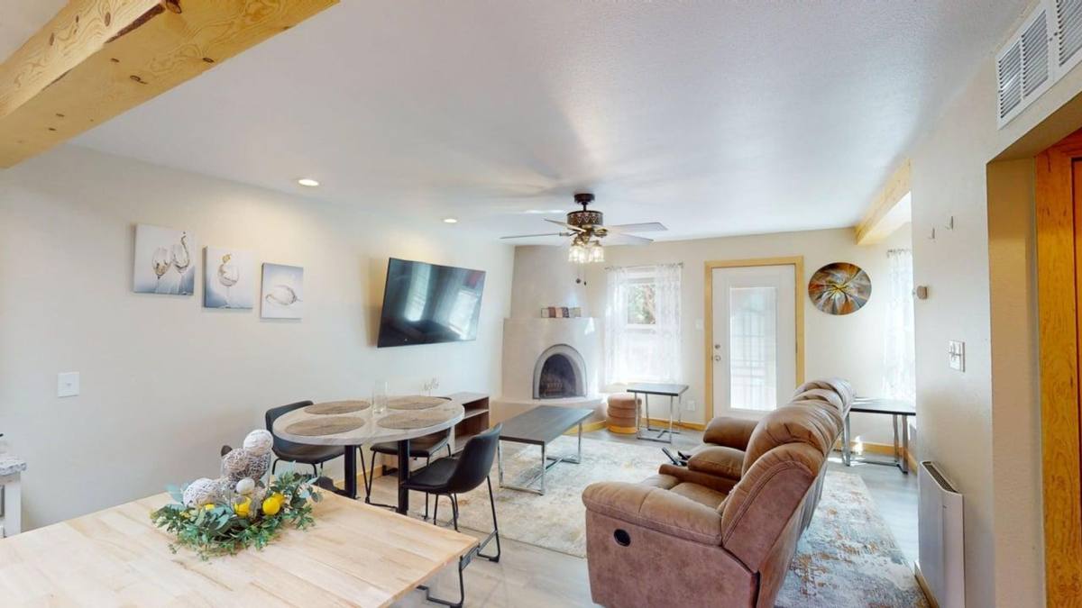 Apartment for rent at 1872 Vista Del Sur, Santa Fe, NM 87505