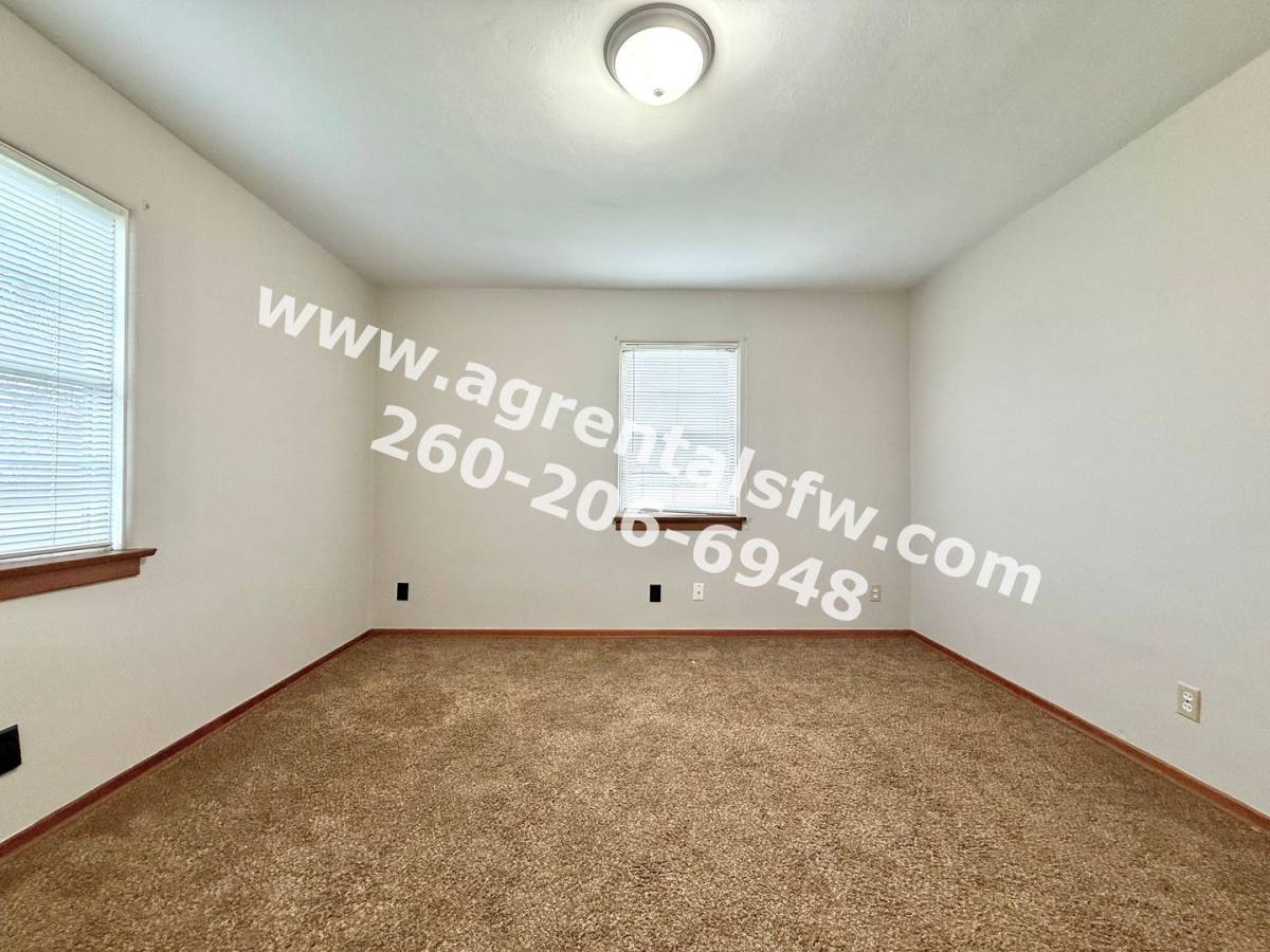 House for rent at 14901 Illinois Rd, Fort Wayne, IN 46814