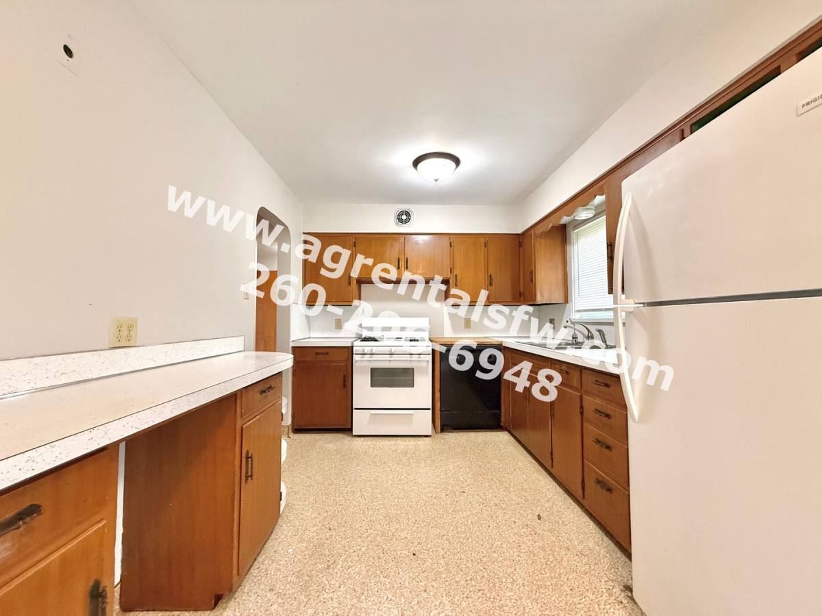 House for rent at 14901 Illinois Rd, Fort Wayne, IN 46814