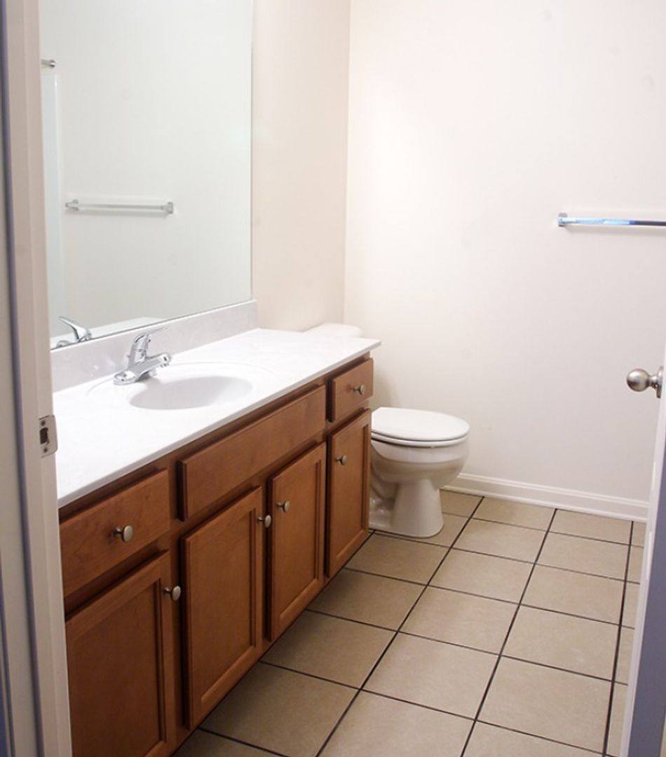Apartment for rent at 7735 Independence Place, Crestwood, KY 40014