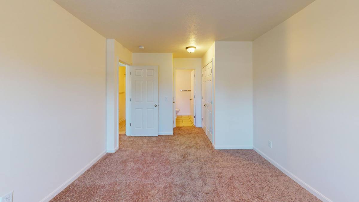 Apartment for rent at 7735 Independence Place, Crestwood, KY 40014