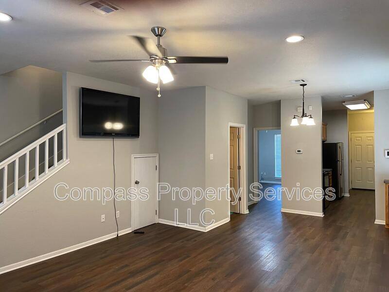 Townhouse for rent at 1916A S 15th St #1916A, Waco, TX 76706