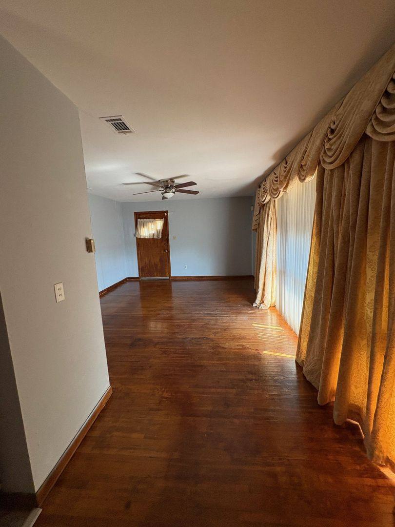 House for rent at 1605 W 21st St, Anniston, AL 36201