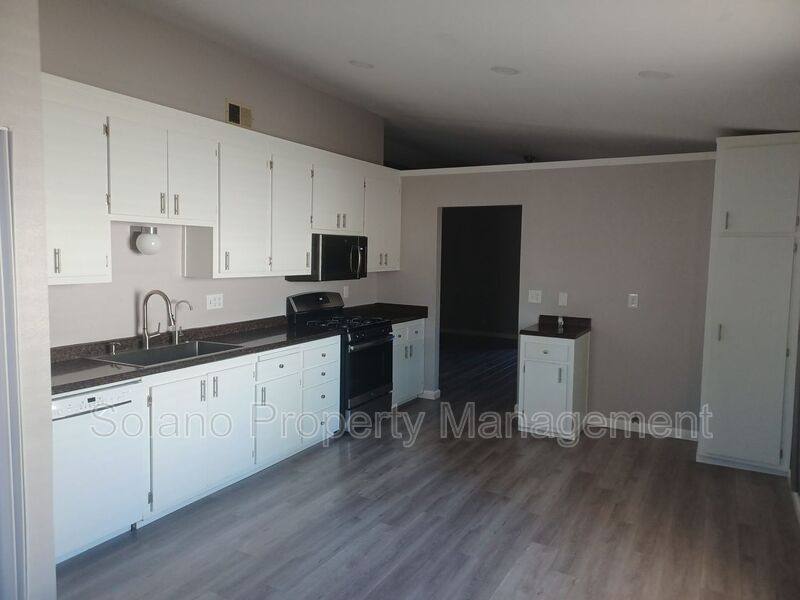 Apartment for rent at 1797 Brookwood Dr, Vacaville, CA 95687