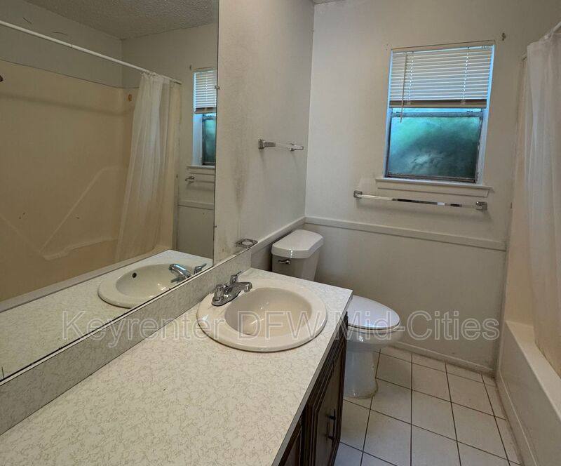 House for rent at 338 Beatty Dr, Grand Prairie, TX 75052