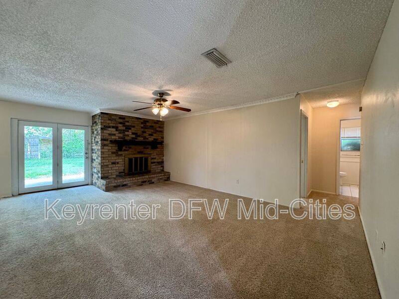 House for rent at 338 Beatty Dr, Grand Prairie, TX 75052