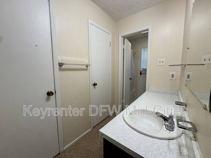 House for rent at 338 Beatty Dr, Grand Prairie, TX 75052
