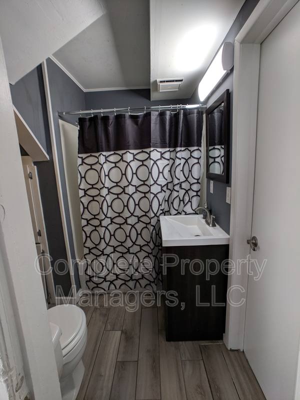 Apartment for rent at 213 E Main St #1, Albert Lea, MN 56007