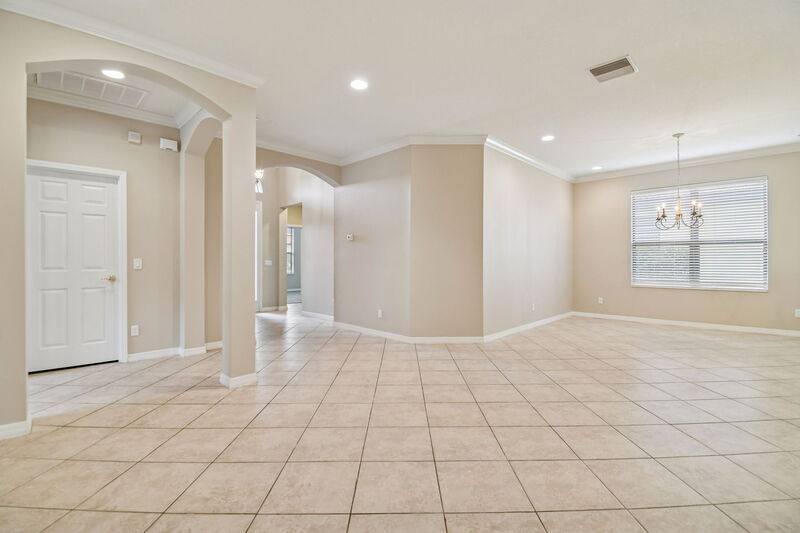 House for rent at 127 Silver Falls Dr, Apollo Beach, FL 33572
