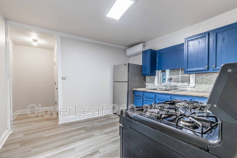 House for rent at 230 Paramount Ave, San Antonio, TX 78228