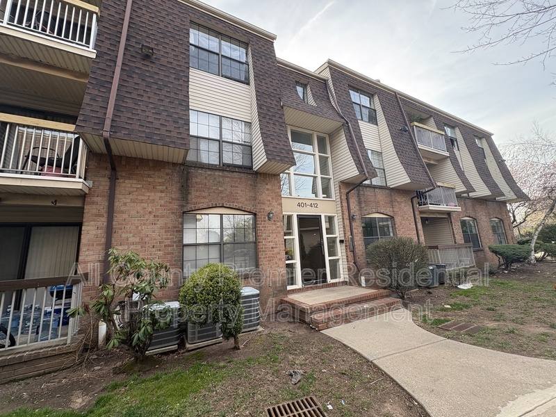 Apartment for rent at 409 Hidden Village Dr, Perth Amboy, NJ 08862