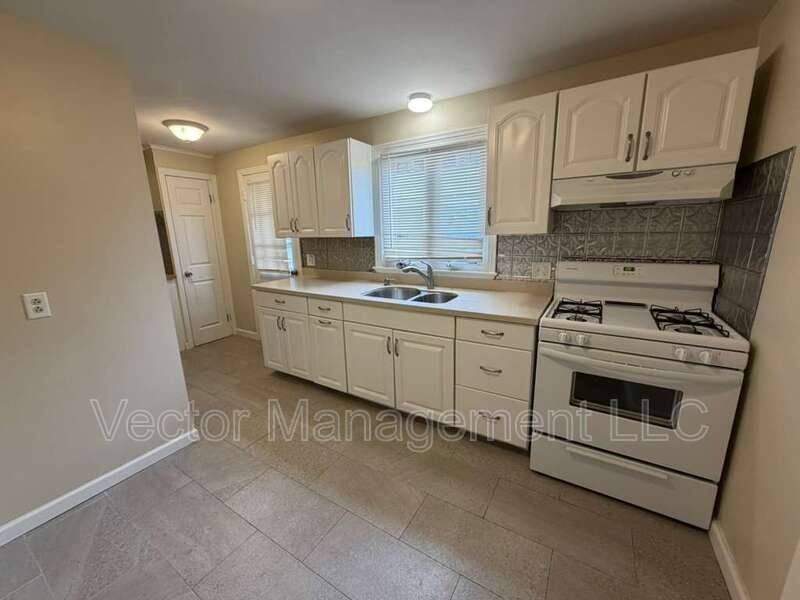 Apartment for rent at 1160 Whitney Ave - E, Hamden, CT 06517