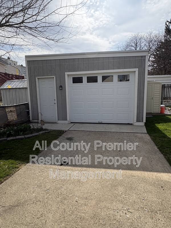 Apartment for rent at 4 Henshaw Court #2, Phillipsburg, NJ 08865