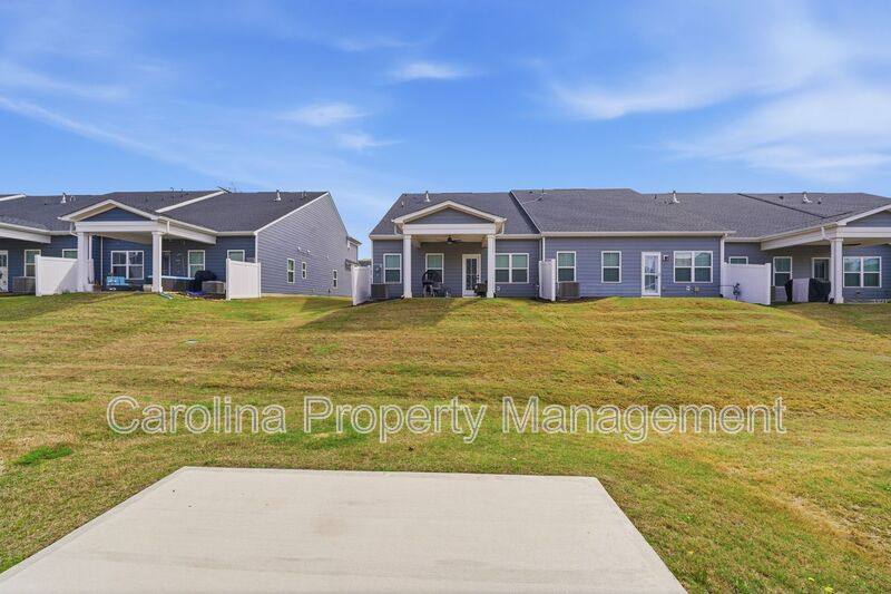 Townhouse for rent at 6258 Ashton Park Dr, Denver, NC 28037