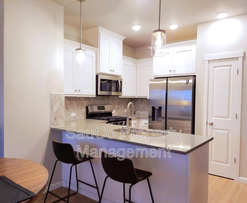 Townhouse for rent at 7032 SE Frasier Lane #1, Hillsboro, OR 97123