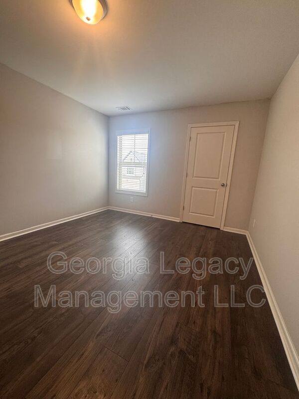 House for rent at 5619 Parkview Lane, Flowery Branch, GA 30542