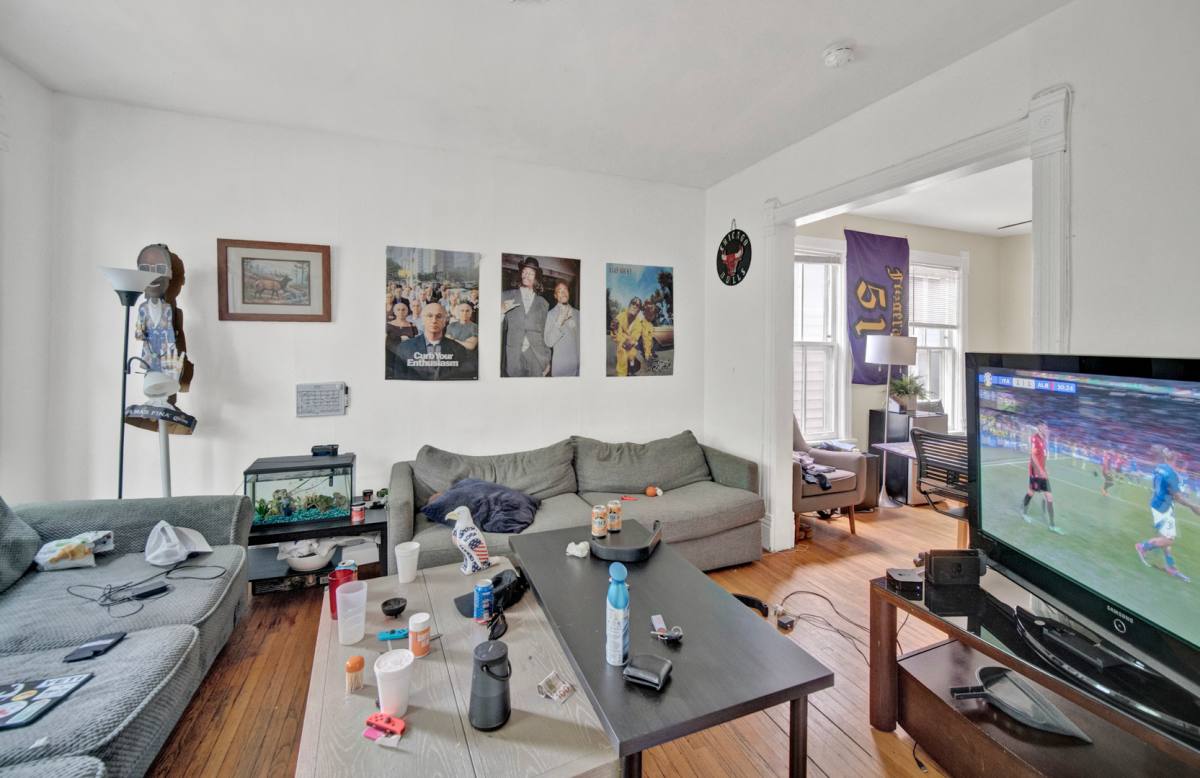 Apartment for rent at 2026 Maple Ave, Evanston, IL 60201