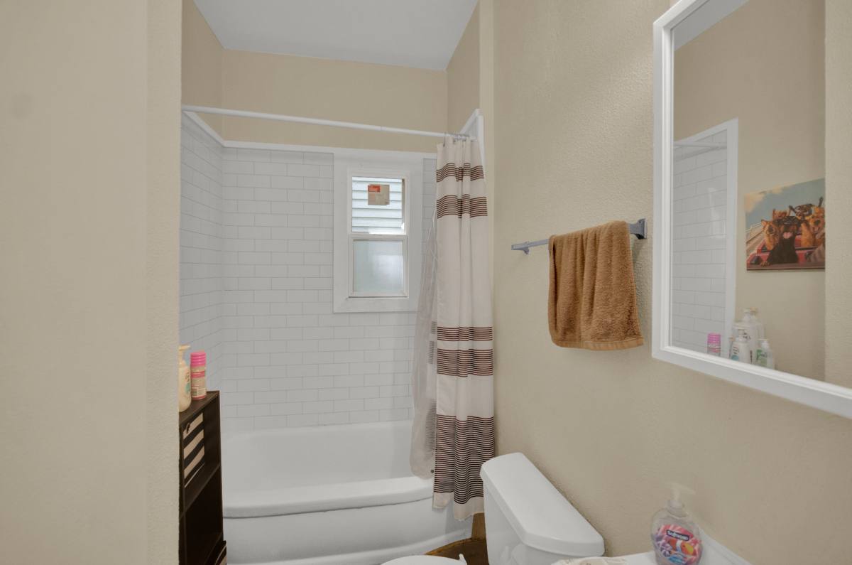 Apartment for rent at 2036 Sherman Ave, Evanston, IL 60201