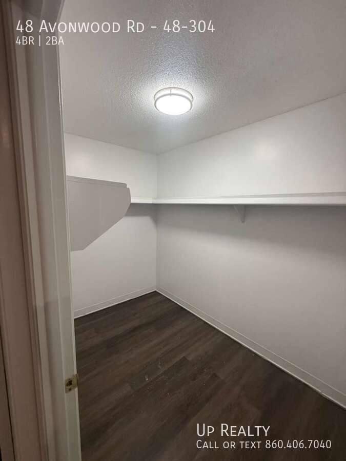 Apartment for rent at 48 Avonwood Rd, Avon, CT 06001